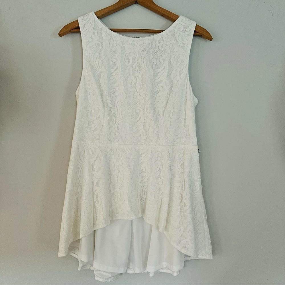 Adrianna Papell White Lace High-Low Sleeveless Blouse